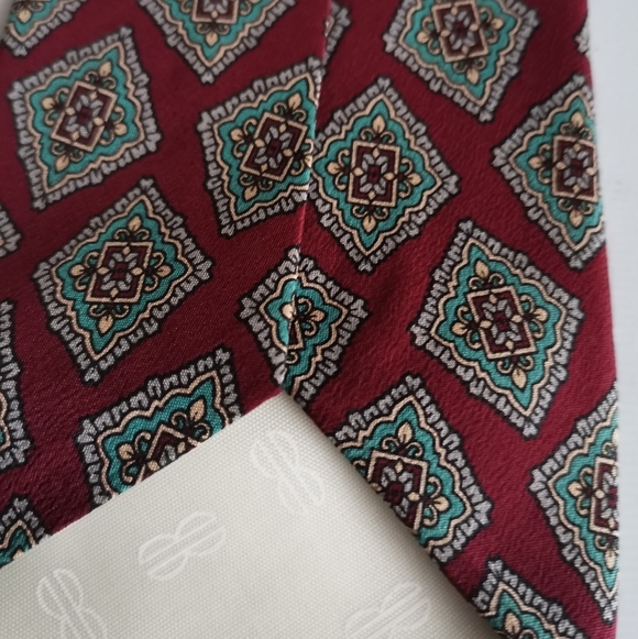 Bill Blass Designer Brown Tie Made USA 100% Silk Geometric  Bill Blass 100% Silk Dress Tie Made in USA